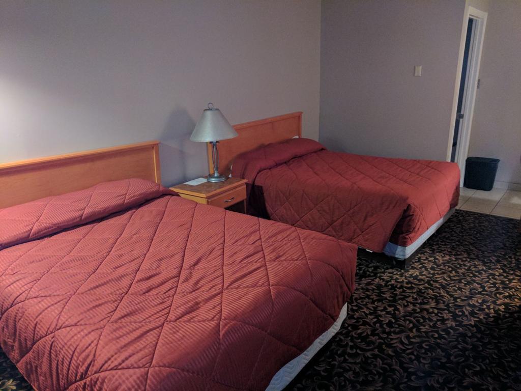 Aspen Motor Inn Drayton Valley Extérieur photo