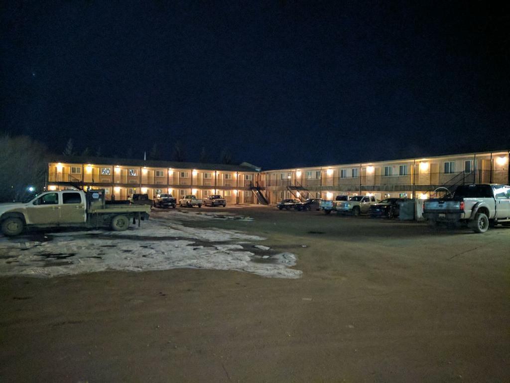 Aspen Motor Inn Drayton Valley Extérieur photo